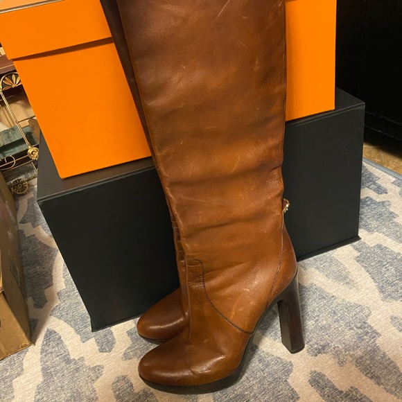 Gucci leather boots - Picture 1 of 13